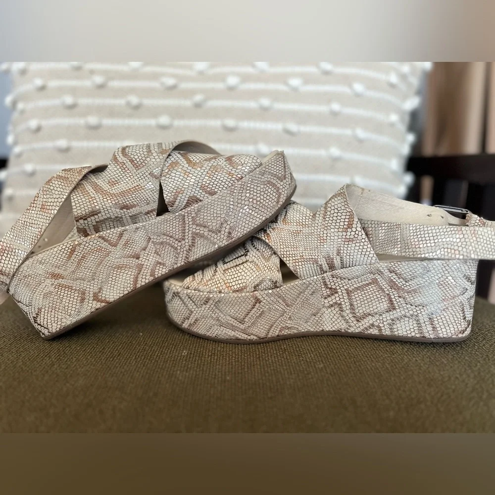 Women's Amuse Society X Matisse Snake Print Platform Wedge Sandals Size 8